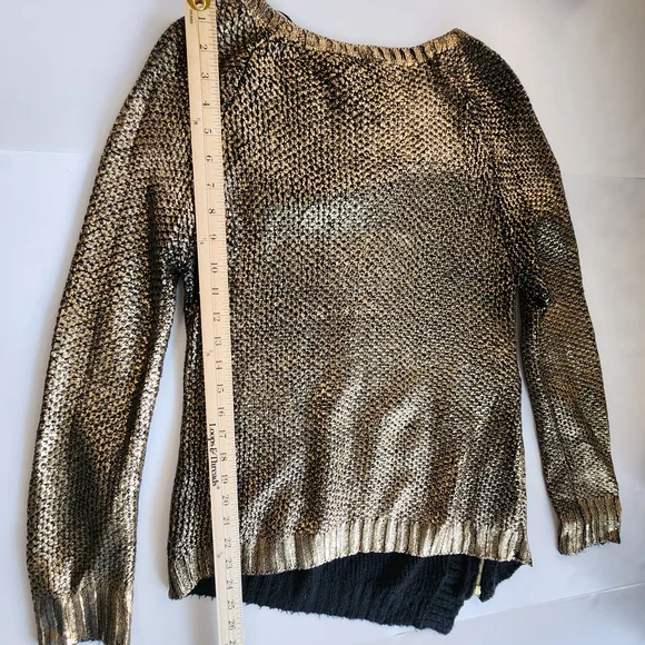 Romeo & Juliet Couture Metallic Gold Sweater - Picture 4 of 5